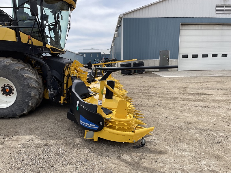 2023 NEW HOLLAND 750B SFI PLUS 10 ROW CORN HEAD