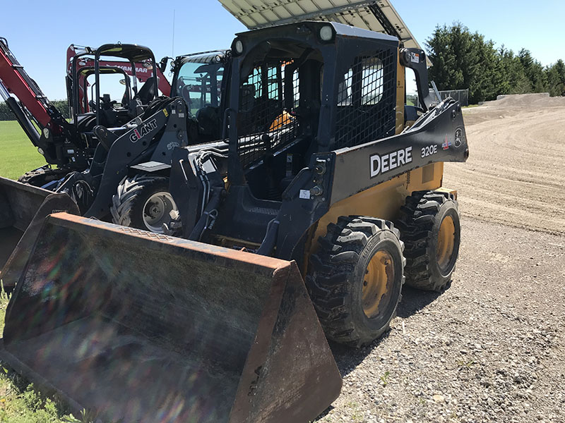 2015 JOHN DEERE 320E SKID STEER LOADER***1.99% FOR 48 MONTHS OAC***