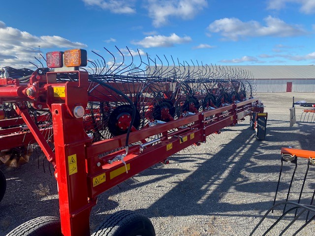 2023 CASE IH WR302 WHEEL RAKE