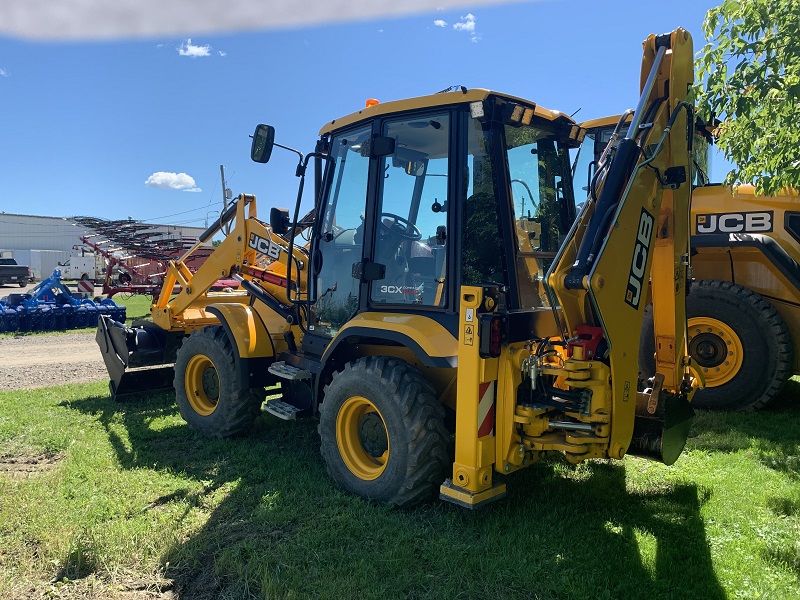 2022 JCB 3CX COMPACT PLUS TRACTOR LOADER BACKHOE***1.99% FOR 48 MONTHS OAC***