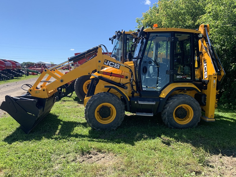 2022 JCB 3CX COMPACT PLUS TRACTOR LOADER BACKHOE***1.99% FOR 48 MONTHS OAC***