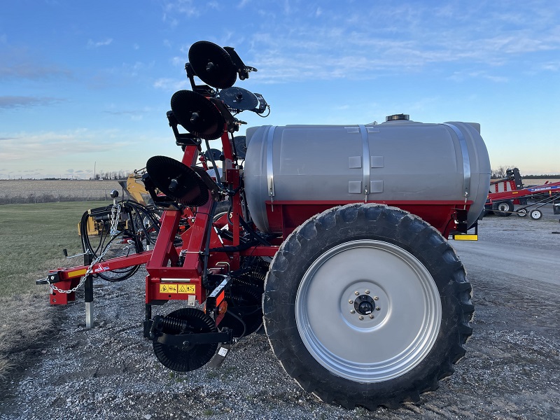 2023 CASE IH NUTRI-PLACER 2800 FERTILIZER APPLICATOR