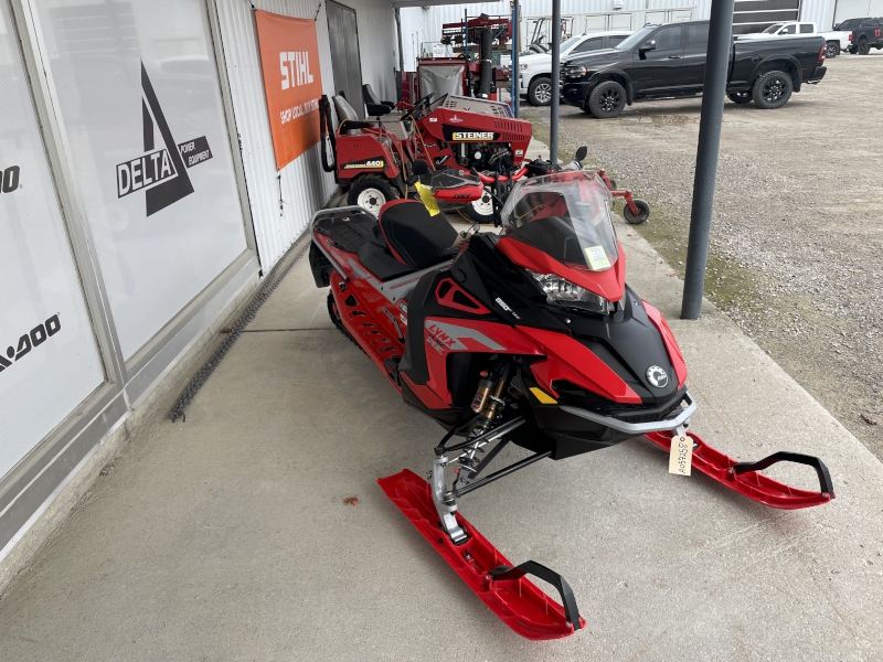 Snowmobiles  2022 LYNX RAVE RE 850 E-TEC SNOWMOBILE Photo