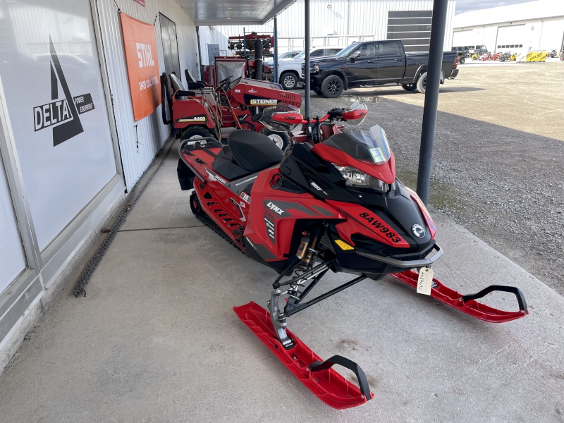 Snowmobiles  2023 LYNX RAVE RE 850 E-TEC SNOWMOBILE Photo