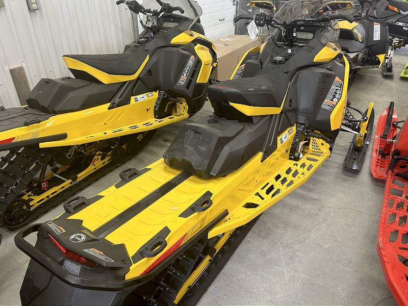 Snowmobiles  2024 SKI-DOO MXZ X 600 E-TEC SNOWMOBILE Photo