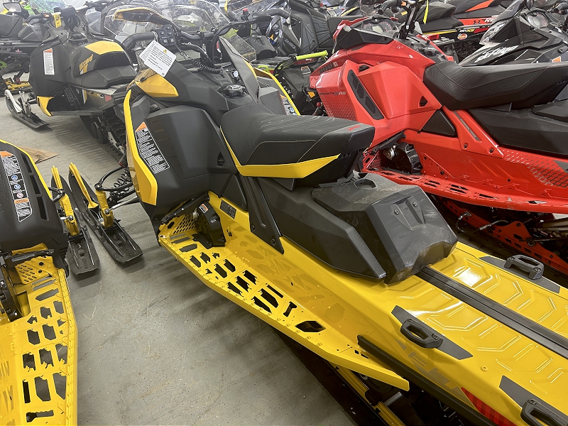 Snowmobiles  2024 SKI-DOO MXZ X 600 E-TEC SNOWMOBILE Photo