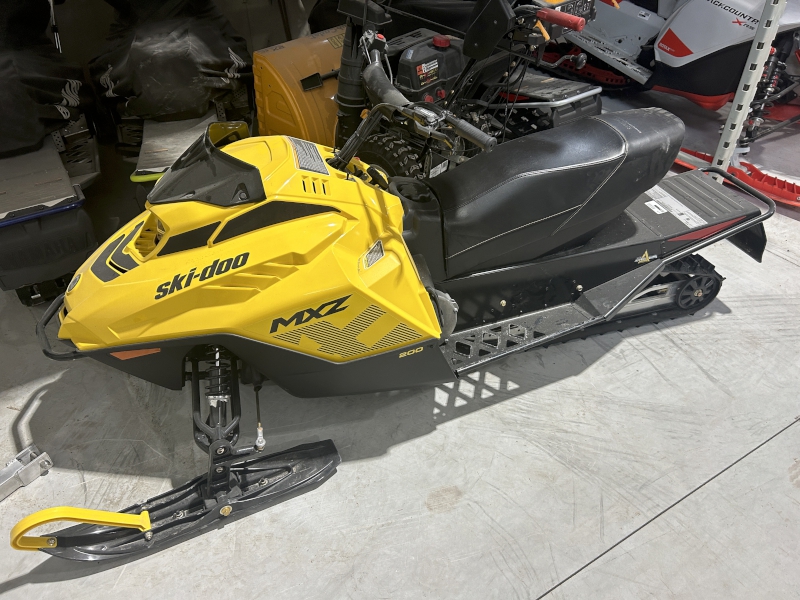 2024 SKI-DOO MXZ 200 YOUTH SNOWMOBILE