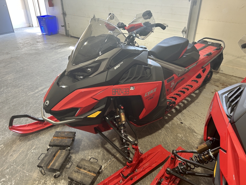 2024 LYNX RAVE RE 850 E-TEC SNOWMOBILE WITH 10.25 INCH TOUCHSCREEN