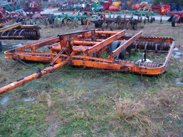 Tillage - Cultivators  Bearcat Cult-Mulcher Photo