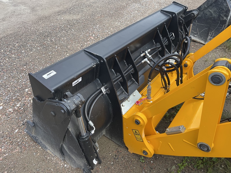 JCB 6 IN 1 BUCKET FOR 3CX COMPACT BACKHOE LOADERS