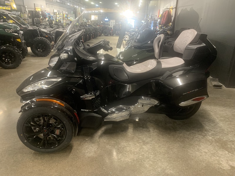 On-Road 3w Vehicles  2016 CAN-AM ON-ROAD SPYDER RT LIMITED 3 WHEEL ON-ROAD VEHICLE (MOTORCYCLE) Photo