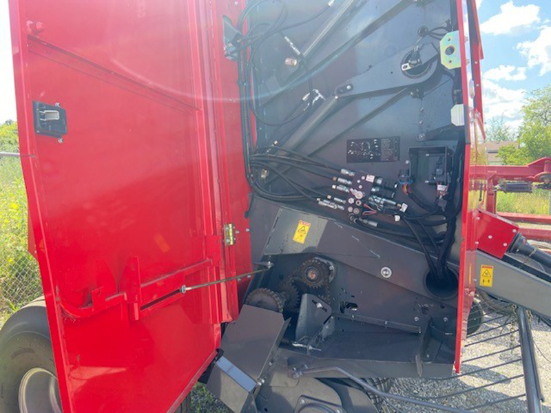 2019 MASSEY FERGUSON 2956 ROUND BALER