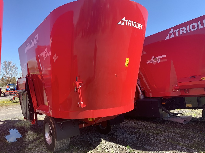 2024 TRIOLIET SOLOMIX 2 2200 ZK TMR FEED MIXER ***0% FOR 12 MONTHS***