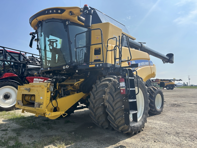 2022 NEW HOLLAND CR7.90 COMBINE***12 MONTH INTEREST WAIVER***