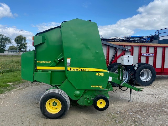 2010 JOHN DEERE 458 SILAGE SPECIAL ROUND BALER