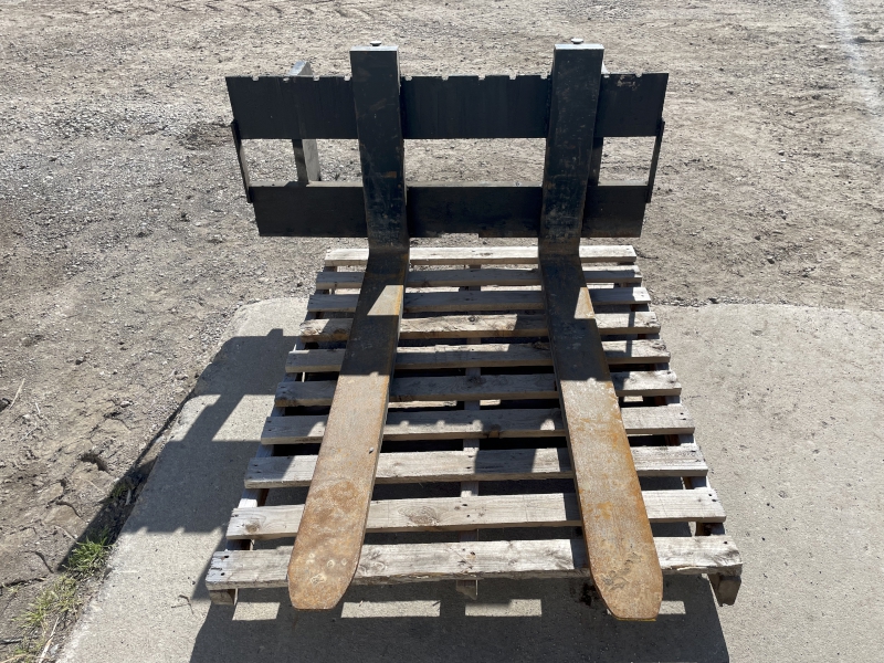 2023 YANMAR 48 INCH CLASS 3 PALLET FORKS WITH CARRIER