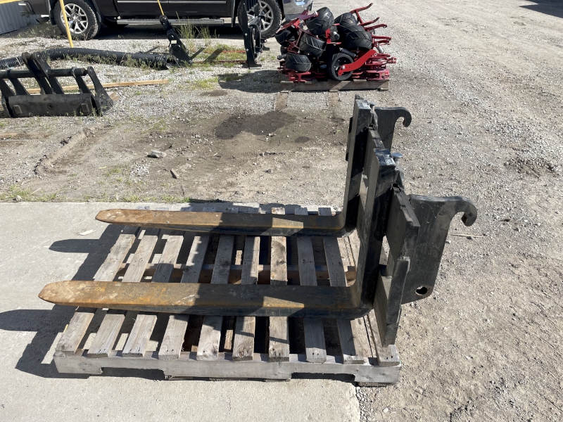 2023 YANMAR 48 INCH CLASS 3 PALLET FORKS WITH CARRIER