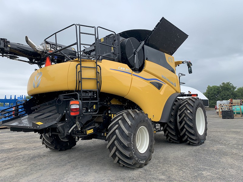 2024 NEW HOLLAND CR8.90 COMBINE