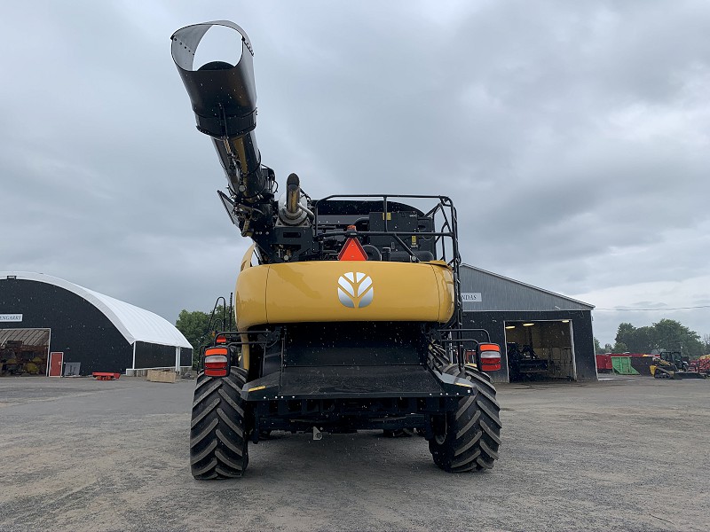 2024 NEW HOLLAND CR8.90 COMBINE