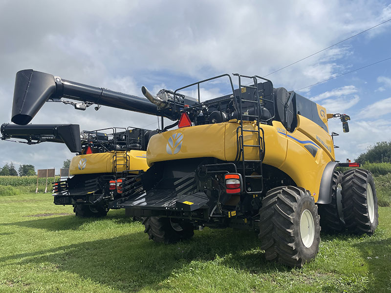 2024 NEW HOLLAND CR7.80 COMBINE