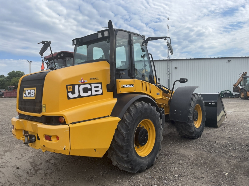 2019 JCB TM420 AGRI TELESCOPIC WHEEL LOADER