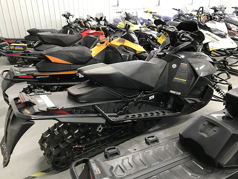 Snowmobiles  2016 ARCTIC CAT ZR9000 LIMITED SNOWMOBILE Photo