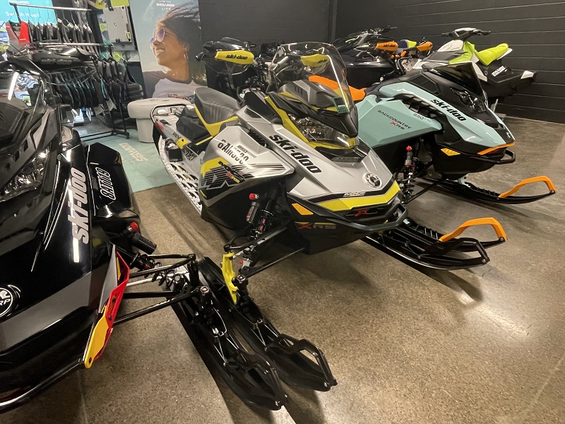 Snowmobiles  2018 SKI-DOO MXZ XRS 850 E-TEC SNOWMOBILE Photo