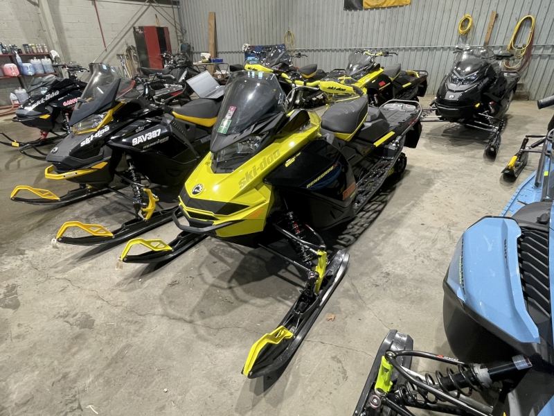 Snowmobiles  2022 SKI-DOO RENEGADE X 850 E-TEC SNOWMOBILE Photo