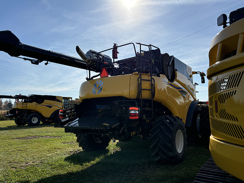 2024 NEW HOLLAND CR7.90 COMBINE