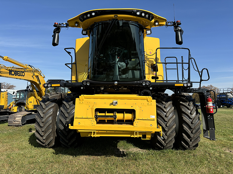 2024 NEW HOLLAND CR7.90 COMBINE