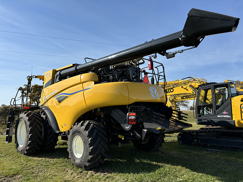 2024 NEW HOLLAND CR7.90 COMBINE