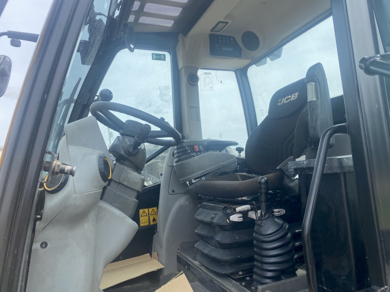 2021 JCB TM320 AGRI TELESCOPIC WHEEL LOADER