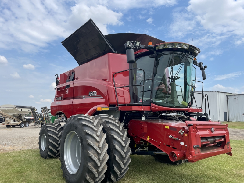 2022 CASE IH 8250 COMBINE *** 12 month interest waiver ***