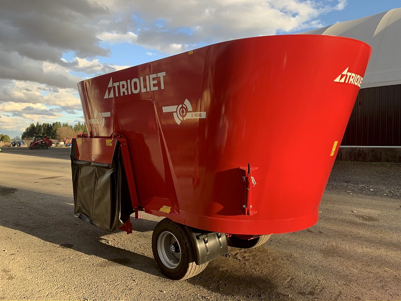 2024 TRIOLIET SOLOMIX 2 1600 ZK TMR FEED MIXER