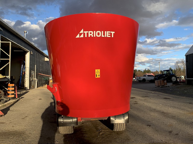 2024 TRIOLIET SOLOMIX 2 1600 ZK TMR FEED MIXER