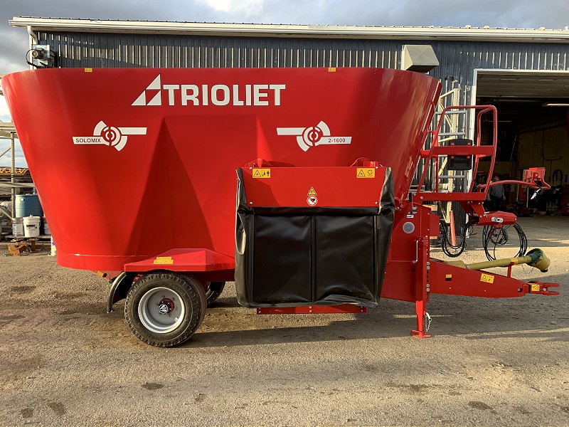 2024 TRIOLIET SOLOMIX 2 1600 ZK TMR FEED MIXER