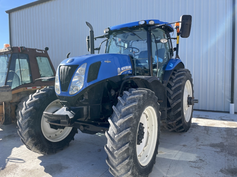 2014 NEW HOLLAND T7.270 TRACTOR