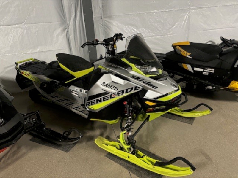 2018 SKI-DOO RENEGADE X-RS 850 E-TEC SNOWMOBILE