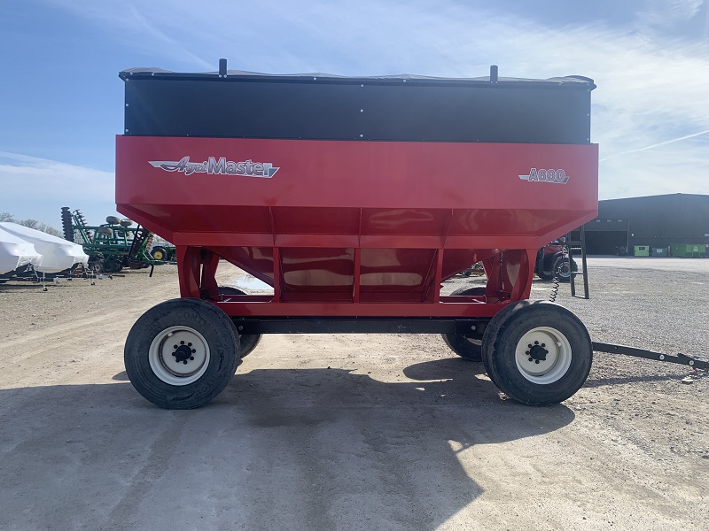 2024 AGRIMASTER 600 GRAVITY BOX