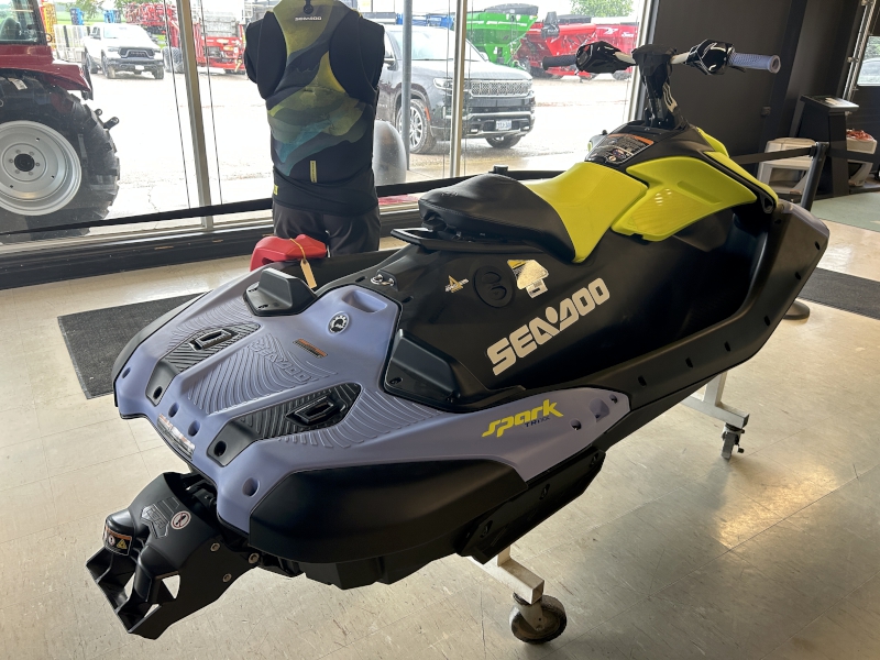 2024 SEA-DOO SPARK TRIXX 1UP PERSONAL WATERCRAFT