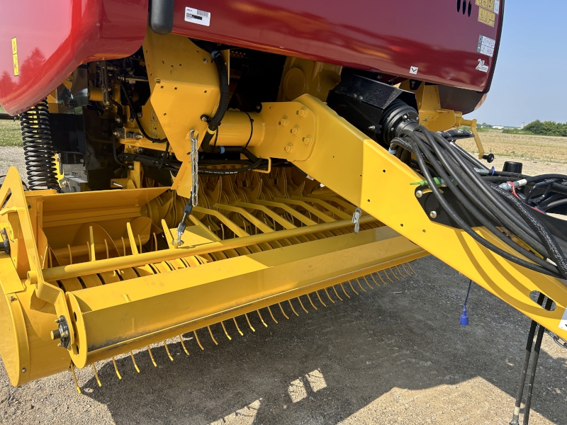 2024 NEW HOLLAND ROLL-BELT 450 ROUND BALER