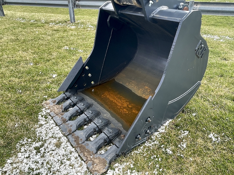 2022 H&H MANUFACTURING 42 INCH DIGGING BUCKET