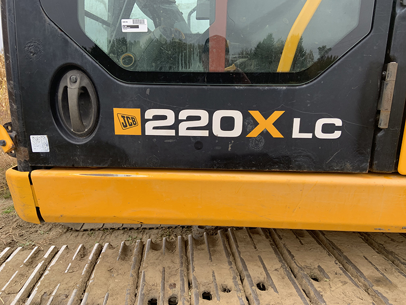 2019 JCB JS220XLC EXCAVATOR