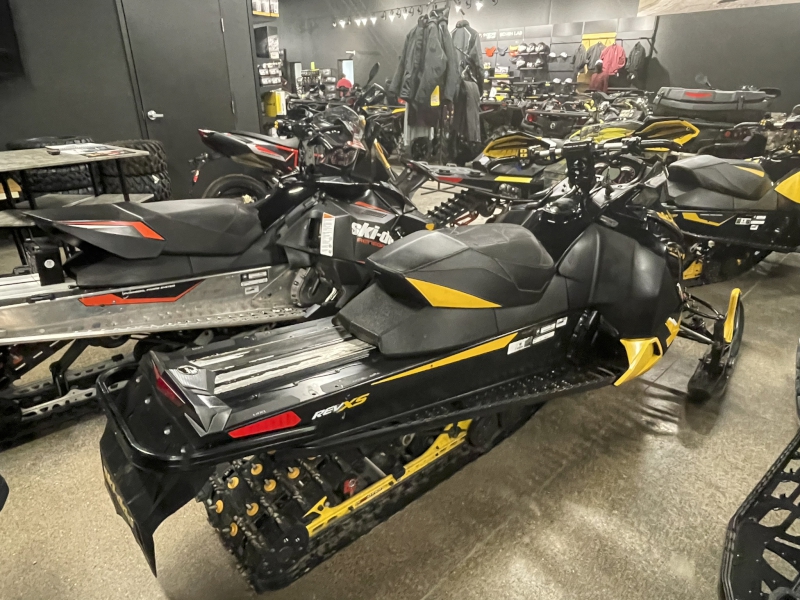 Snowmobiles  2013 SKI-DOO RENEGADE X 600 H.O. SNOWMOBILE Photo