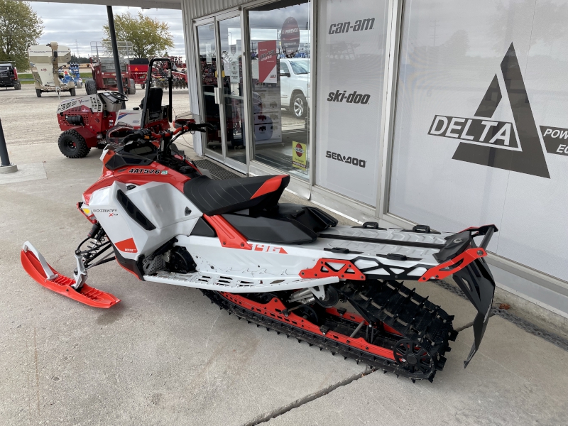 Snowmobiles  2021 SKI-DOO BACKCOUNTRY X-RS 850 SNOWMOBILE Photo