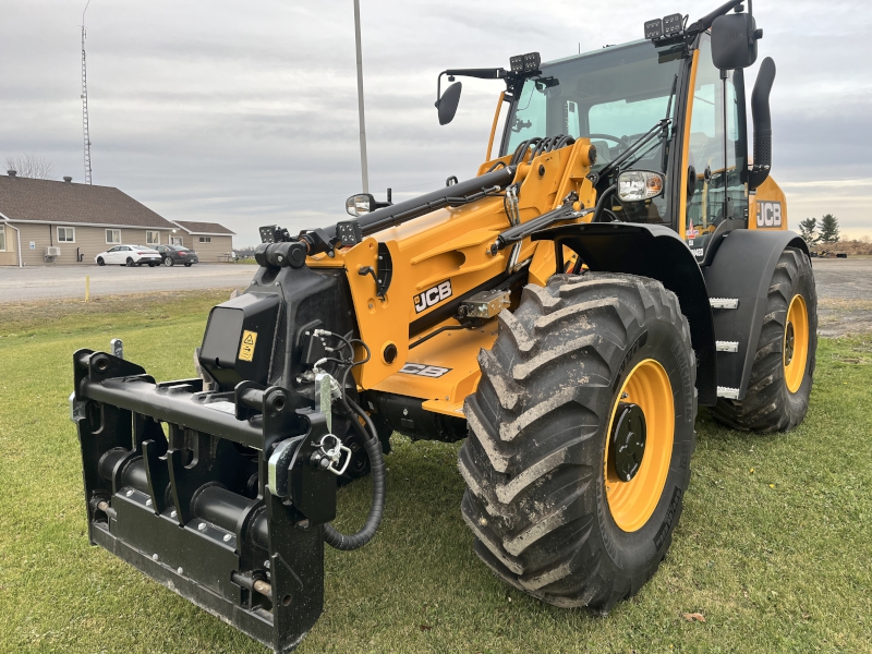 2024 JCB TM420 TELESCOPIC WHEEL LOADER