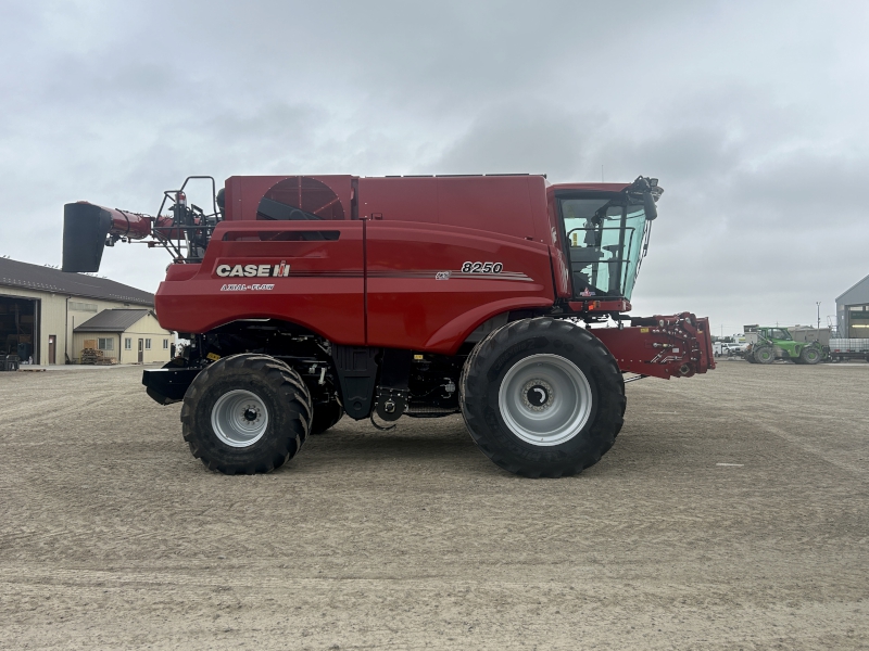 2024 CASE IH 8250 AXIAL-FLOW COMBINE