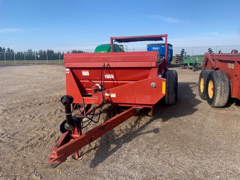 2010 NEW HOLLAND 195 MANURE SPREADER