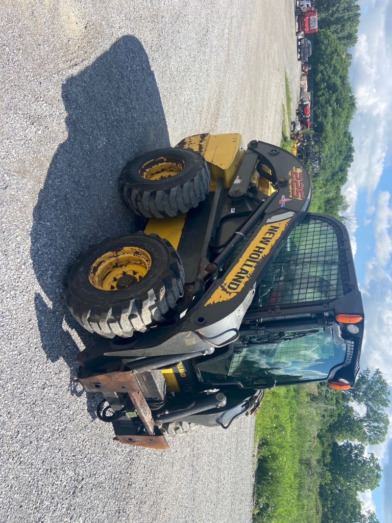 2012 NEW HOLLAND L225 SKID STEER LOADER