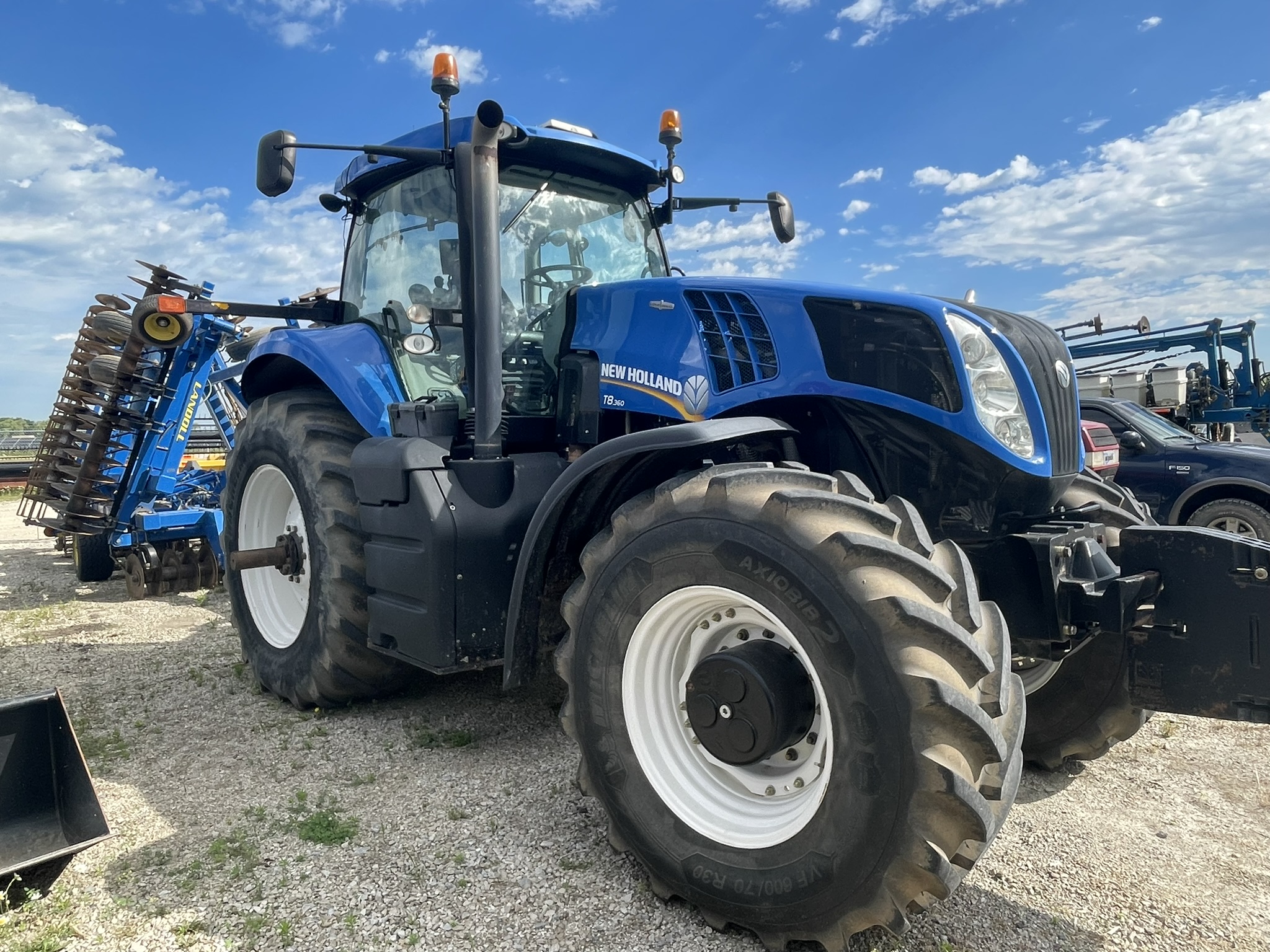 2014 NEW HOLLAND T8.360 AUTO COMMAND TRACTOR